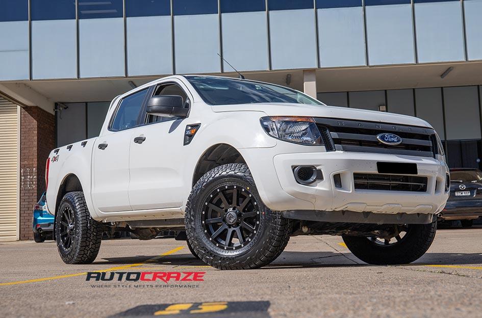 FORD RANGER HEIST SATIN BLACK